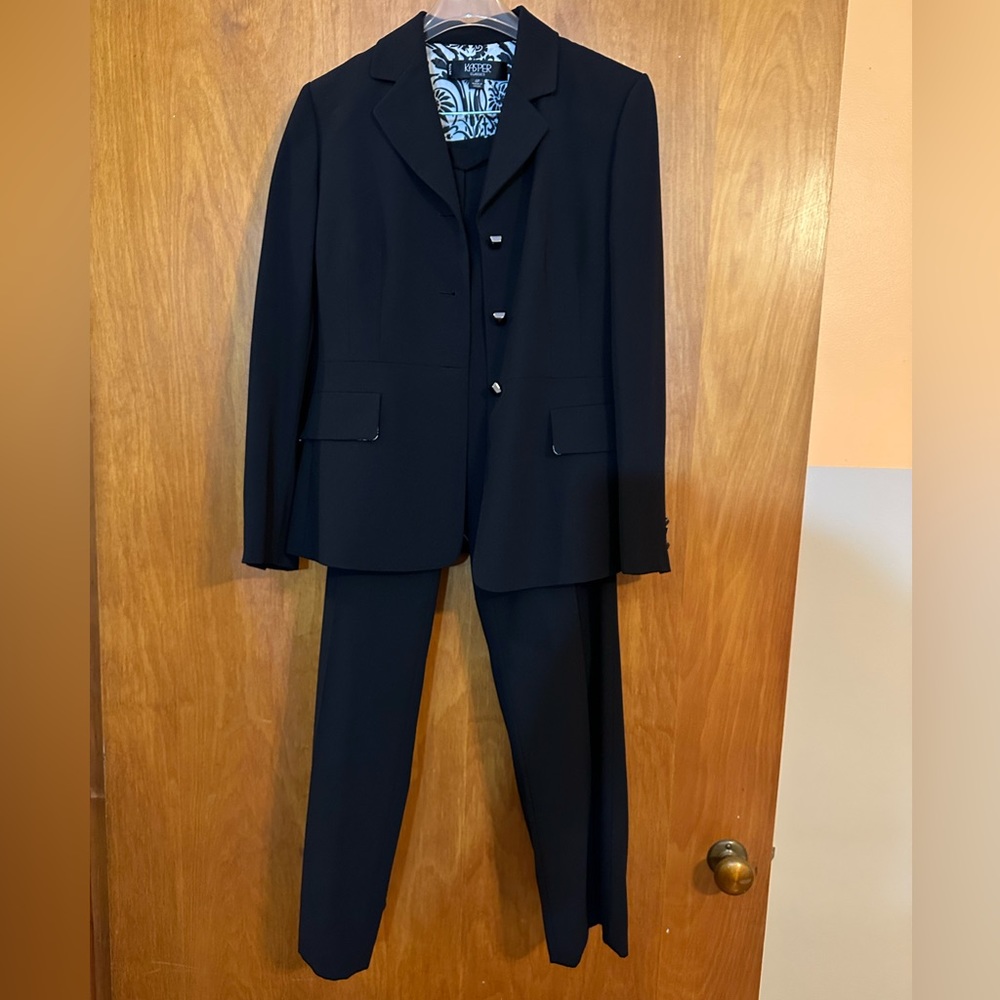 Kasper Classics Business suit